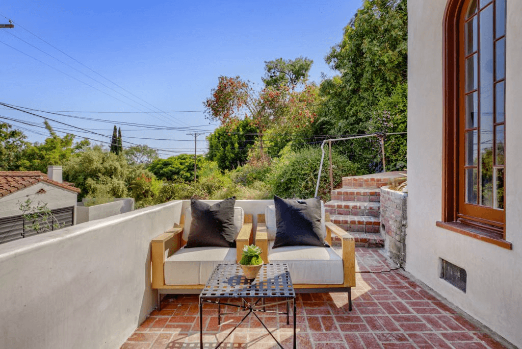 1825 Redesdale Avenue — image 2