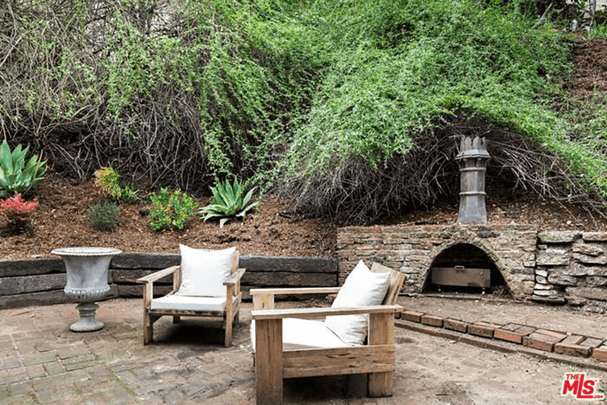 2456 Hidalgo Ave — image 5