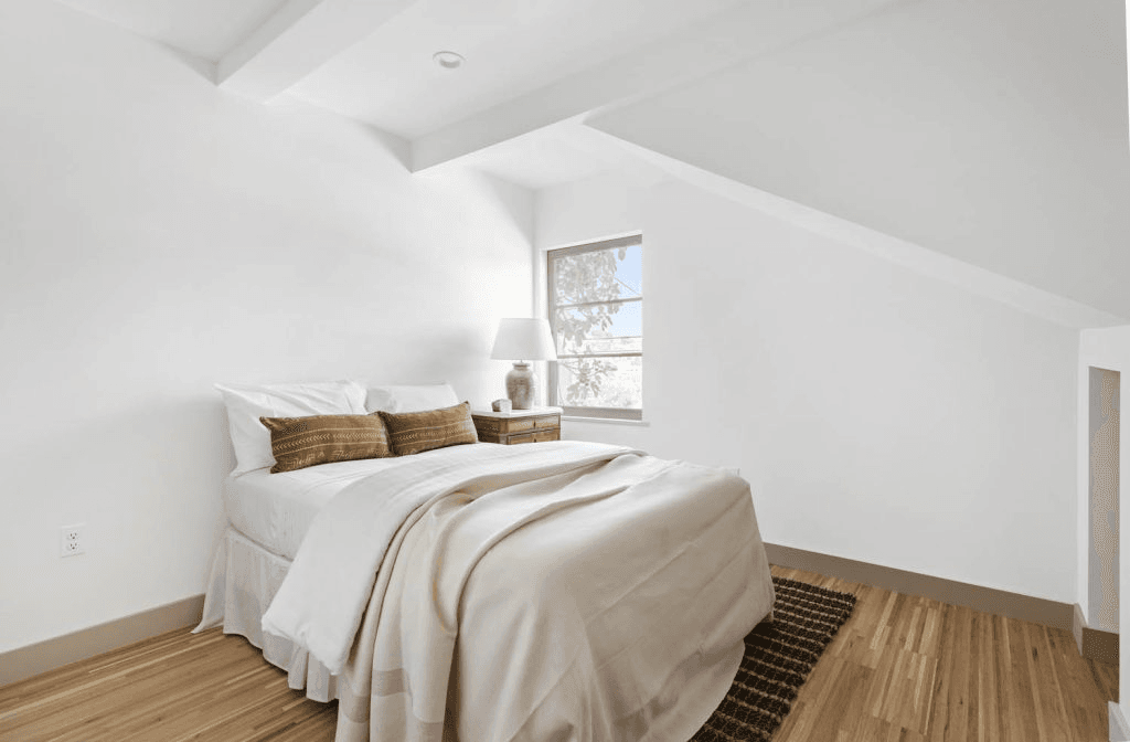 1825 Redesdale Avenue — image 5