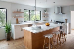 2121 Clifford St — image 8