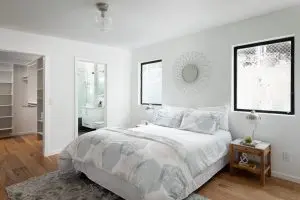 2121 Clifford St — image 11