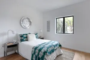 2121 Clifford St — image 12