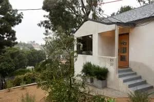 2121 Clifford St — image 3