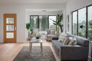 2121 Clifford St — image 4