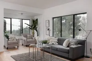 2121 Clifford St — image 5