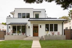 429 N Plymouth Blvd — image 1