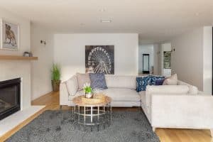 429 N Plymouth Blvd — image 7