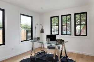 429 N Plymouth Blvd — image 8