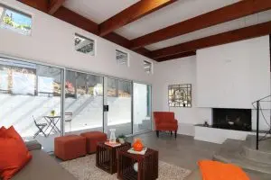 5048 Ladd Ave — image 7