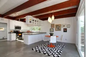 5048 Ladd Ave — image 8