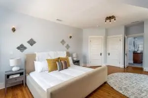 5346 Aldama St — image 8