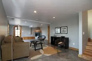 6126 Crestwood Way — image 5